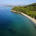 Passereaux Avec Piscine Et Vue Pour 8 Personnes Au Coeur Du Domaine De Valcros Villa