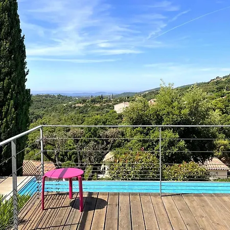 Passereaux Avec Piscine Et Vue Pour 8 Personnes Au Coeur Du Domaine De *